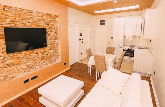 1 bedroom apartment  with sea view