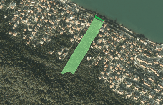 Land in Tivat in the district Krašići with direct access to the sea