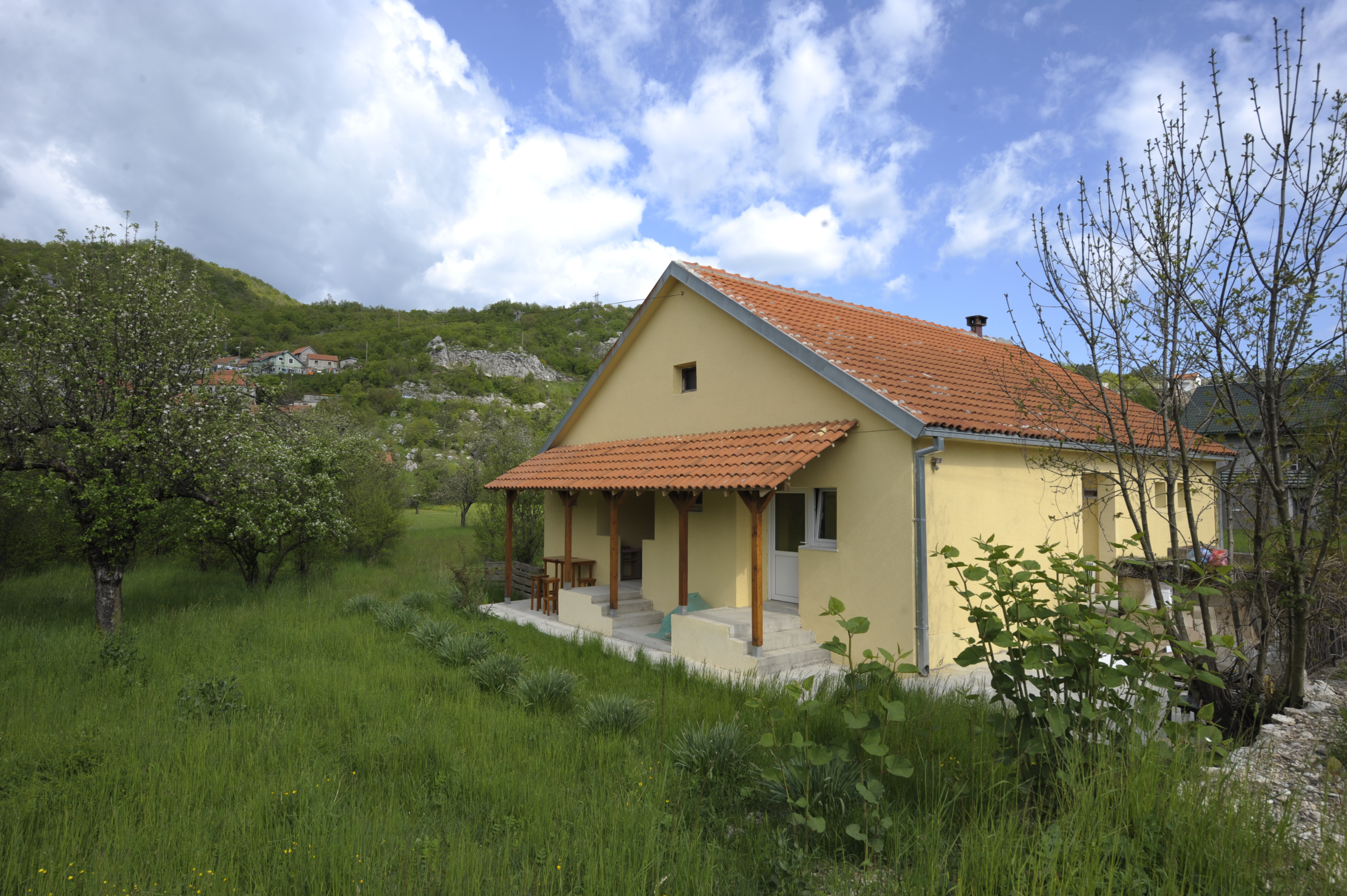 Маленькие домики Черногория