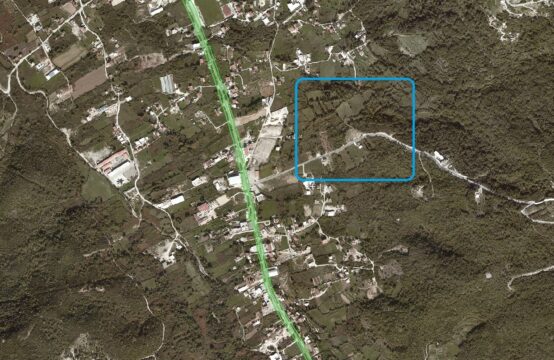Plot near the main road