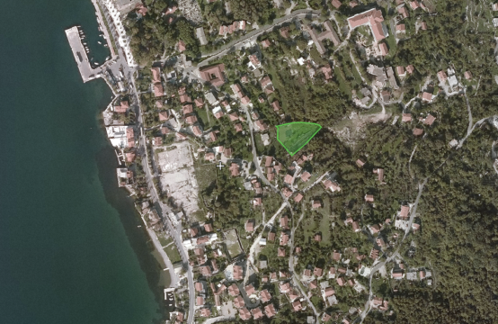 Urbanized plot not far from the sea in the Bay of Kotor