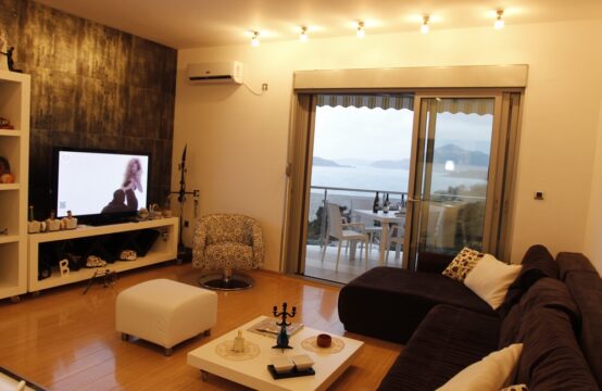 One bedroom apartment with a beautiful sea view
