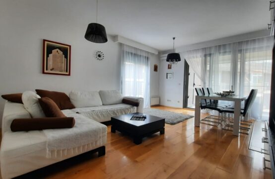 A spacious one bedroom apartment in the very center of the city