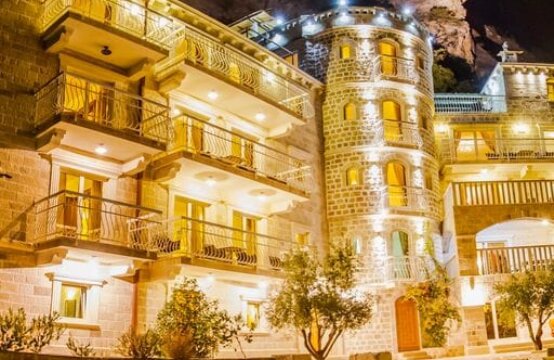 LUXURIOUS STONE CASTLE &#8211; HOTEL IN AN EXCLUSIVE LOCATION