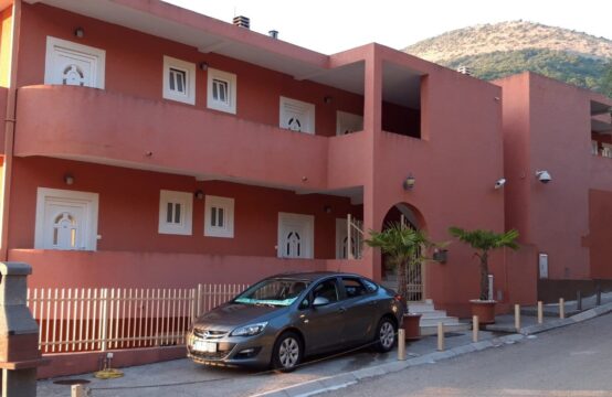 Apartment-type house near Kamenovo beach