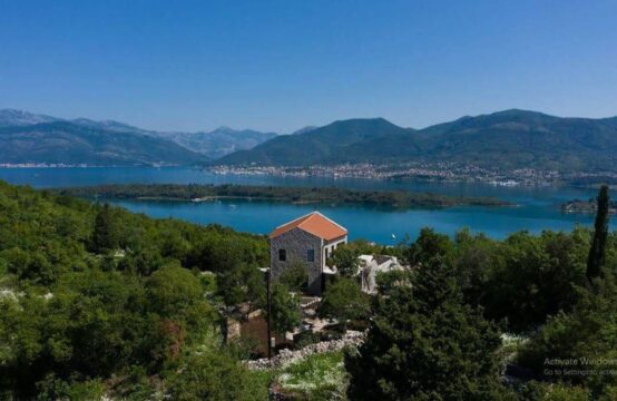 Urbanizovan plac u blizini Luštica Bay komplexa