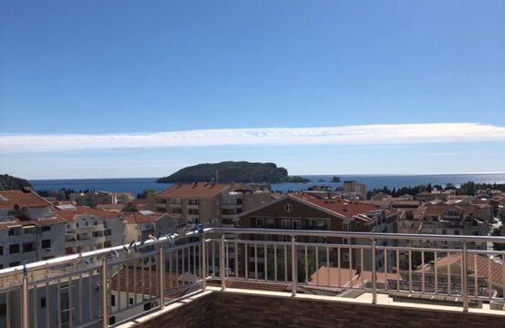 Penthouse sa panoramskim pogledom na grad i more