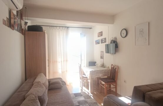 Studio apartment surrounded by nature