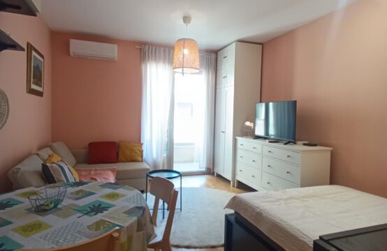 🔑 Izdaje se garsonjera na godinu i duže