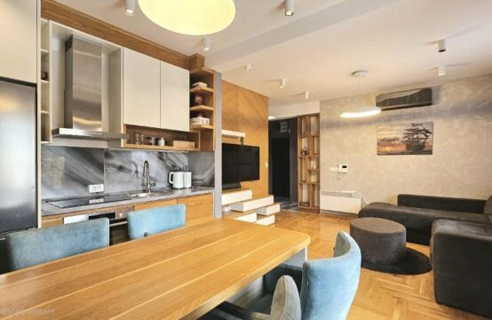 Dvosoban stan sa parking mestom